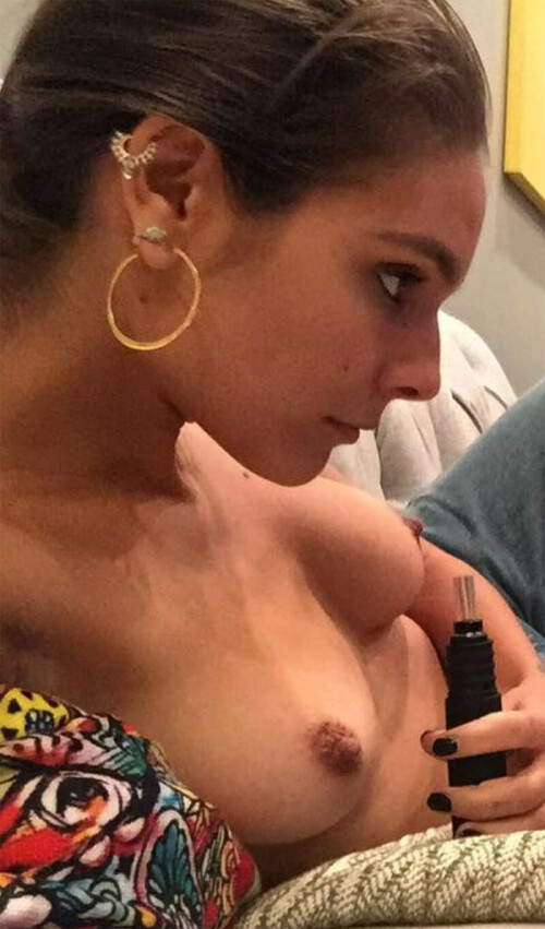 caitlin stasey 02