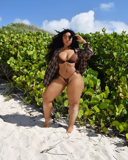 calljayladoll 1670020114 1