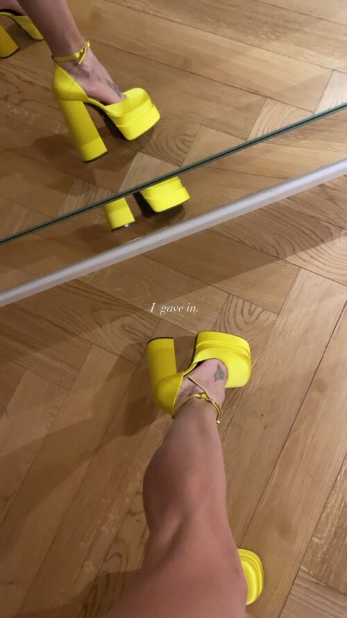 callmelolita 20220215 000193e783bc2b87778b