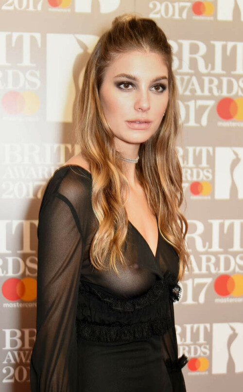 camila morrone 01