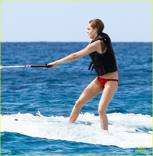 cara delevingne how could i leave barbados 03 1