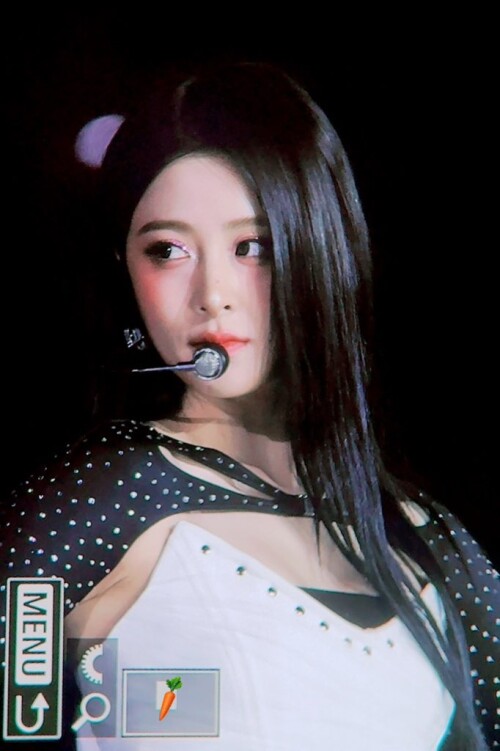 carrot 1871869917756379157 4389956e42bfd1a58