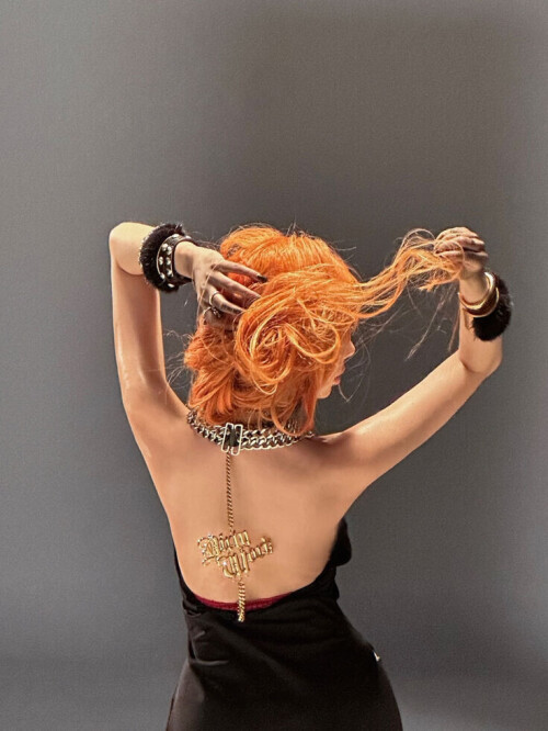 cbc1d5b101d40494e1f8b1f1b74b7a77b69b9c1ce04ea564