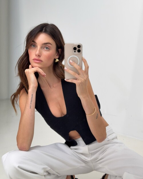 celinebethmann 3572989883392750262 2025 02 210aa77a5340d8840c