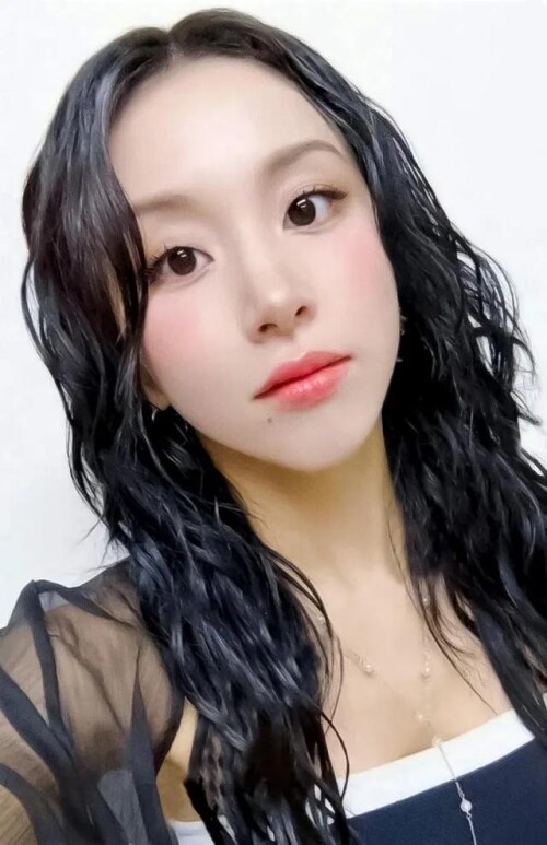 chaeyoung 26117bf3f7ba4d27f