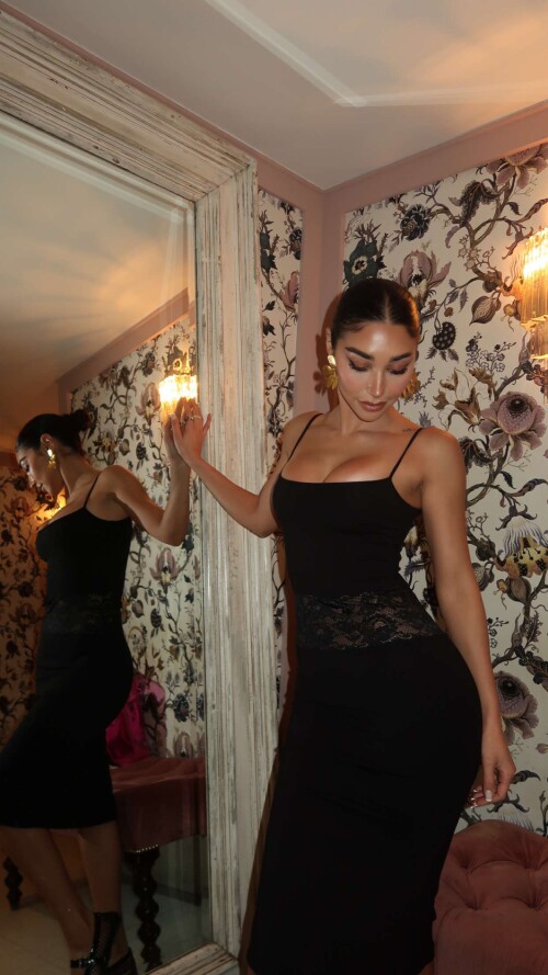 chantel RDownload767ae33246b4fb40