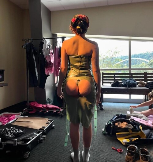 chappell roan v0 d95syiyf4r6d1ad913cc3b27be14a