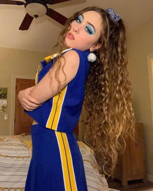 chappell roan v0 oya6zby36xkc1fa033b780dae11c9