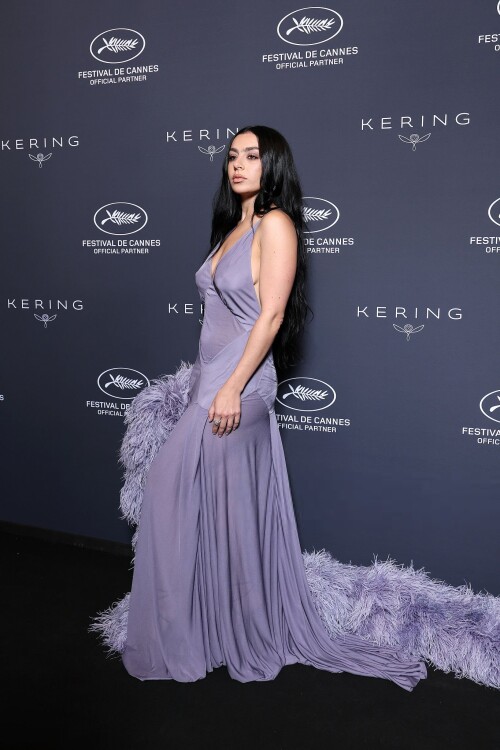 charli 105f72a790b2d24f36