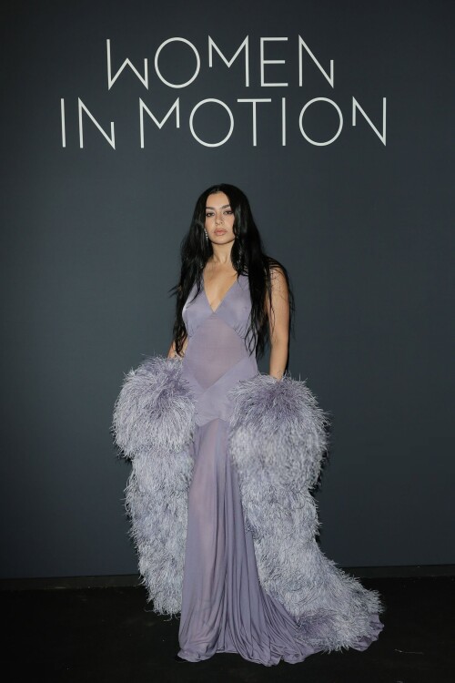 charli 1630f257857b34ec33