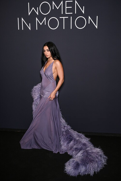 charli 19a104f5005532a1b1