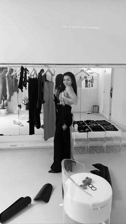 charli xcx 28092022 0001