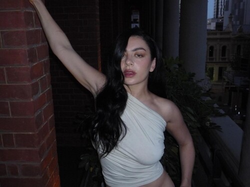 charli xcx 2025 02 23T182431.000Z9831139e7c84d332