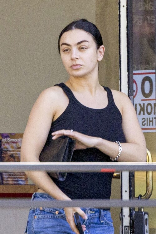 charlixcx 187def06f2906d048