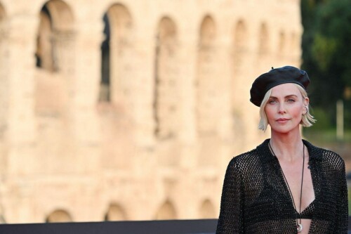 charlize theron in rome 20230512 3 