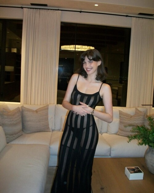 charlottedalessio 20250305 00033d542c78d64edd76
