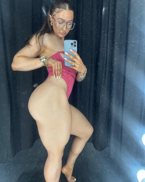 charlottejconnell 34070922221715729402c12d9dce1fbf094