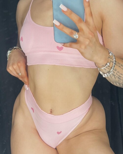 charlottejconnell 3412881168549894272b4f924e47d53d64a