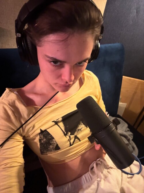 charlotteslawrence 20250620 120200 272018661342cfaa3a87a3fac7