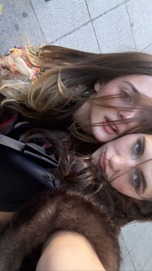 charlotteslawrence 1759706471 15048412534bb3145c3478a823