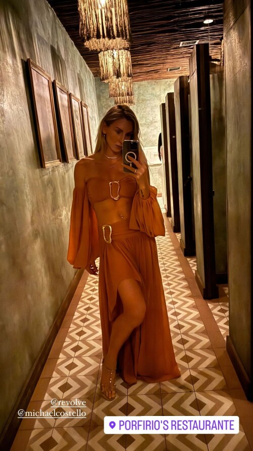 charlottewwe 20240412 STORIES 3344555815041338580 11 33449672578791573412534ed5c8ea4b9ad