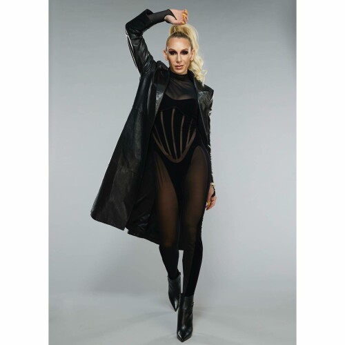 charlottewwe Cn8ftQcsuey 1