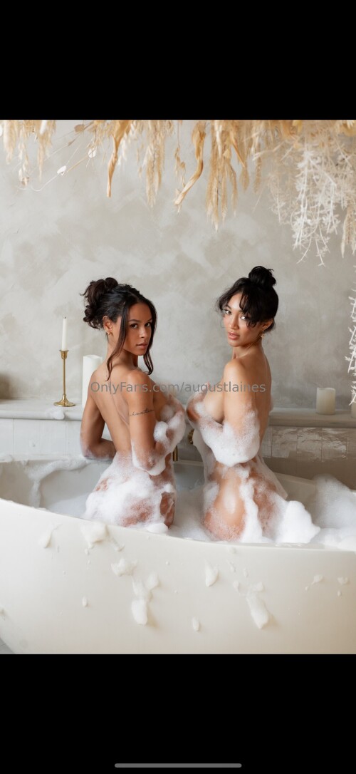 check your messages at 7 00 EST for a little surprise collab of me and my girl tessalyneofficial F09