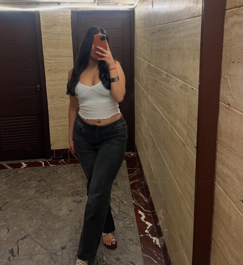 chhavii12-20250303-0006d7916a7a28325927