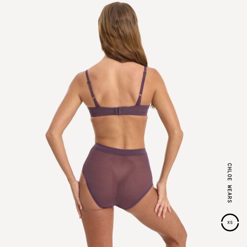 chloe campbell 1974020951c8ece6edb89c1