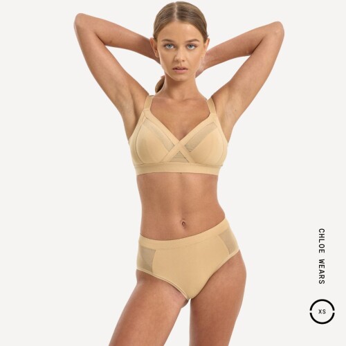 chloe campbell 19740214614e68b48681ce8