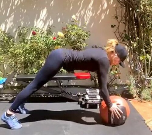 chloe moretz social media 04 20 2020 2