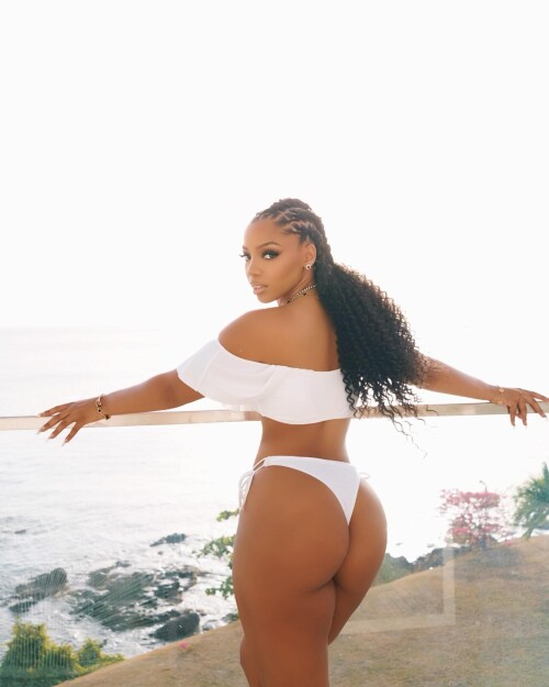 chloebailey 1719861509 3402767430442480012 45238803571cd58b3108b5942e6