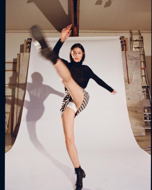 chloebechini219fcd2dc70a3d1c06