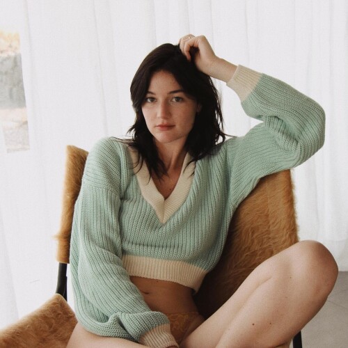 chloebechini2299dec8dcf8df7b10