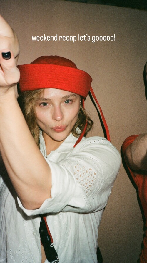 chloegmoretz 07 04 2025 0005229b8532eb636700