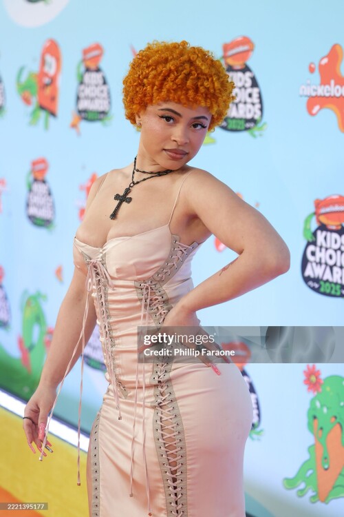 SANTA MONICA, CALIFORNIA - JUNE 21: Ice Spice attends the Nickelodeon Kids' Choice Awards 2025 at Barker Hangar on June 21, 2025 in Santa Monica, California. (Photo by Phillip Faraone/Getty Images for Nickelodeon)