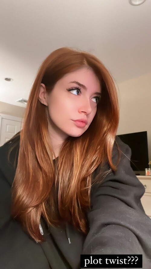 chrissycostanza 283689381 1050277555842568 4364072037210913696 n