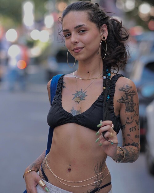 ciciguner 3429584227001818696 2024 08 0796a75f4badd22ac6