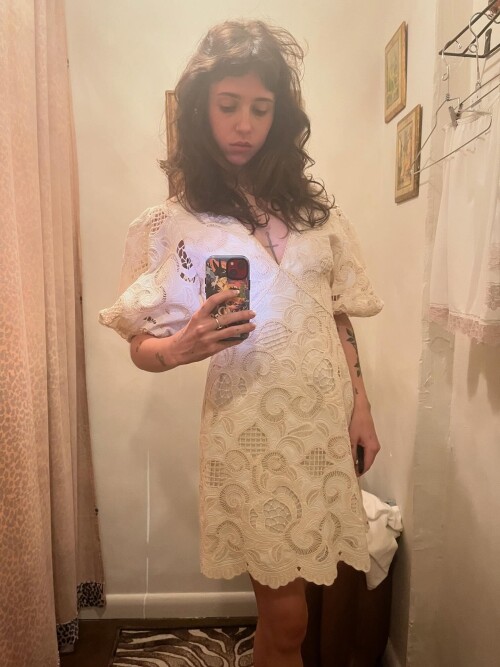 clairo_1745857445_3620837146090673091_120386759f0f76754a1be380