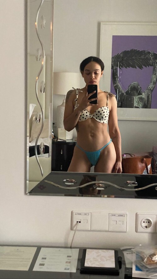 cleo1046032f6c50cd1538