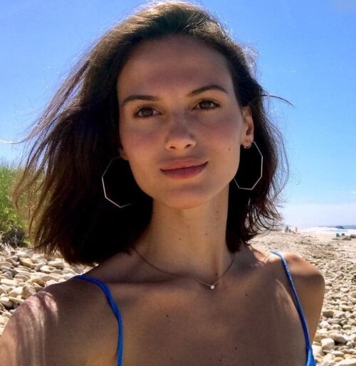 cleo119cb3e979106fe01c