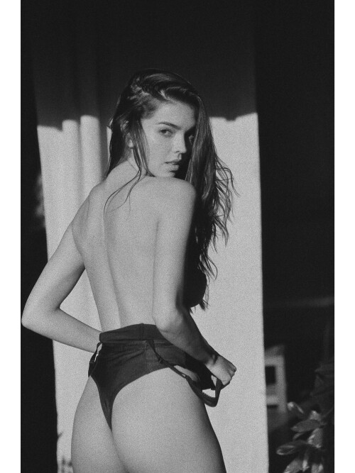 colleen cole 644836 fullsize805085e8fa957b64