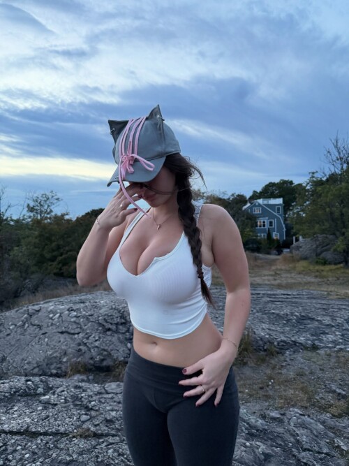 colleen.3332025_10_08_21_24_04e0ae0b35-3a47-411f-9dab-e71ac4feef8e35887441512821e2