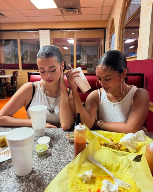 concert night v0 kz8a8om2or3f16efcbe0be19a8e8e