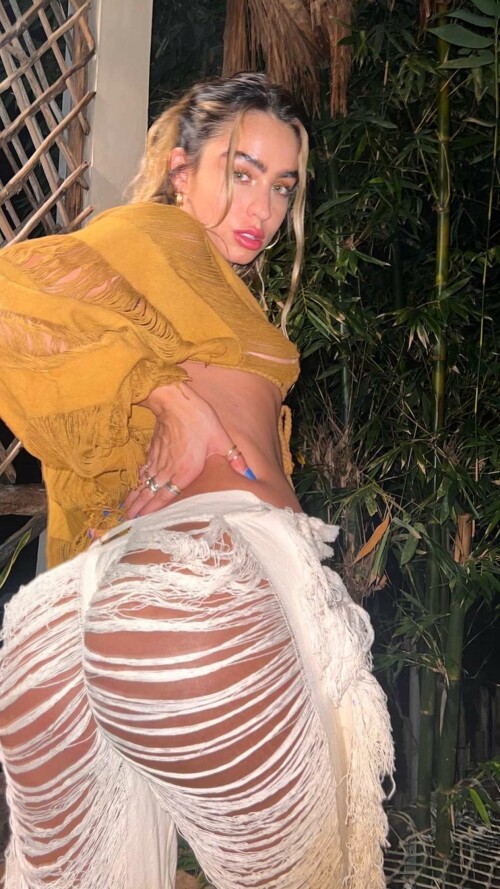 d0ZNXesm0CBpgWAsWXrbL.1023