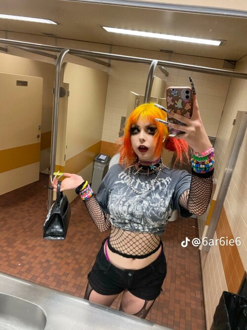 d0e4ce64741f20b0b59b1647a4603978d75706b07a3f9c7e