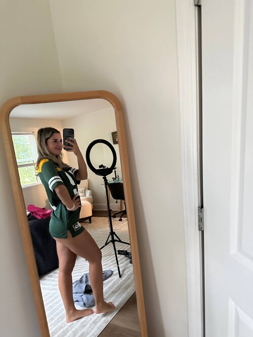 da9665d9 c935 4807 9d8a daff558d7dec1eb4a9160322e017