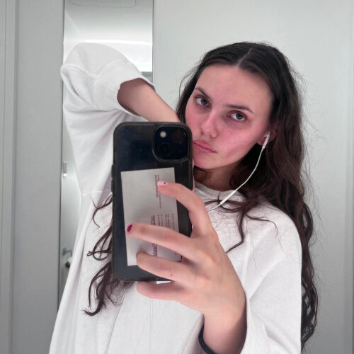 dafnekeen7a188a78eb6acd51