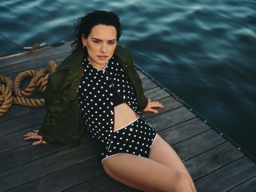 daisy ridley polka dots 66a19b6e6d28828a351da5e806294