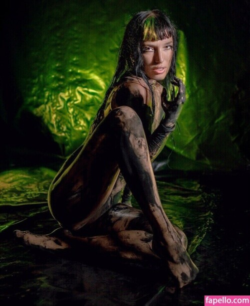 dani thorne 0375d0617efdb26a6bee